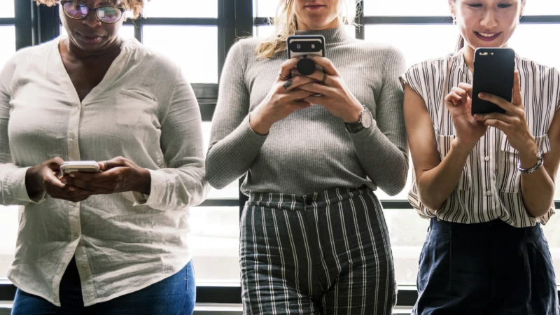 reseaux-sociaux-salaries-employeur